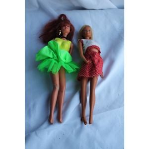 Lot of 2 Barbies both have leg & feet issues (parts)